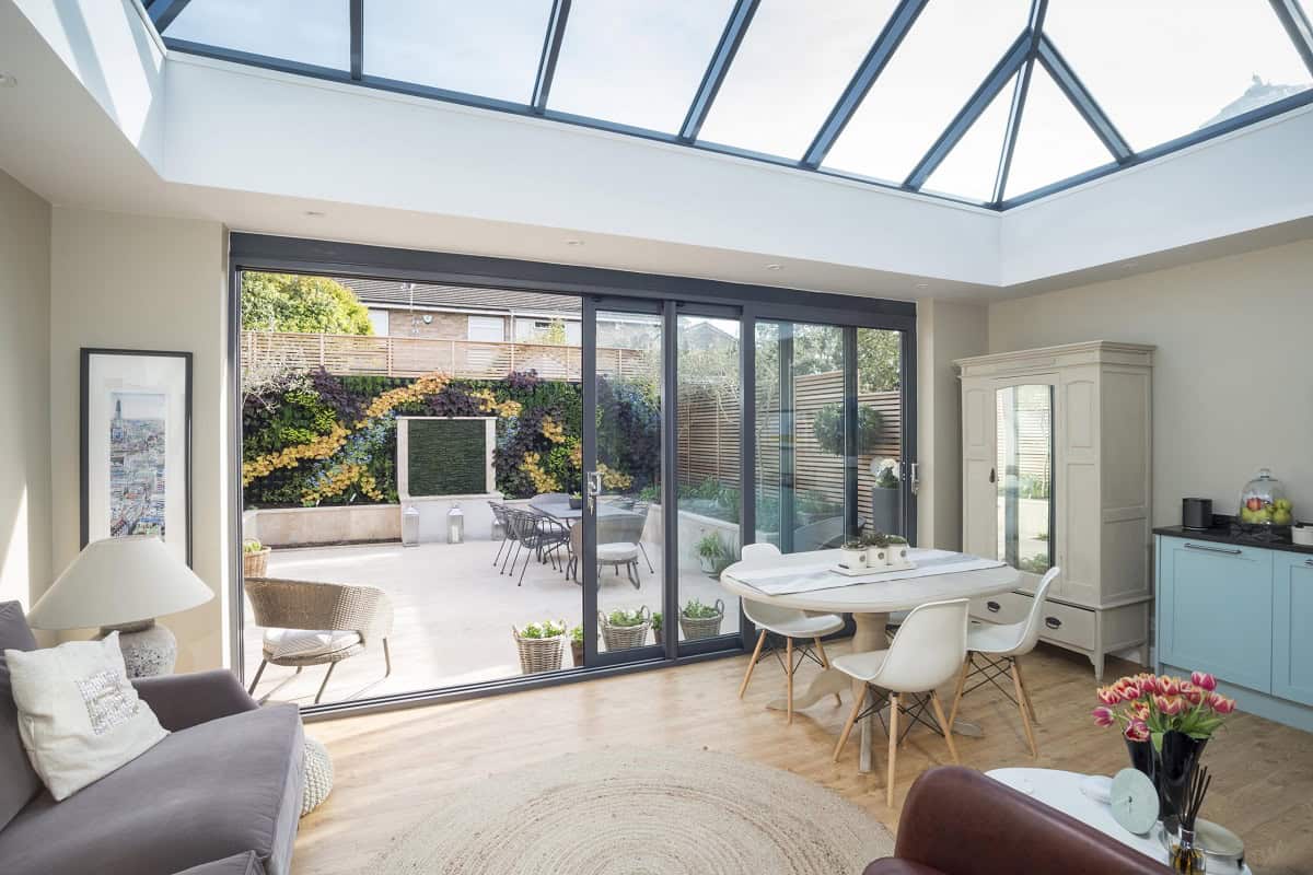 Driedelige aluminium schuifpui met 2 schuivende delen